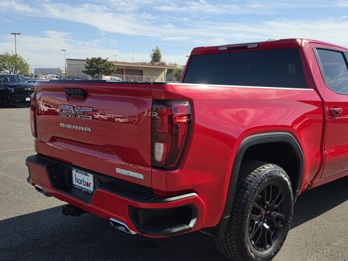 Used 2024 GMC Sierra 1500 Elevation w/ X31 Off-Road Package image 11