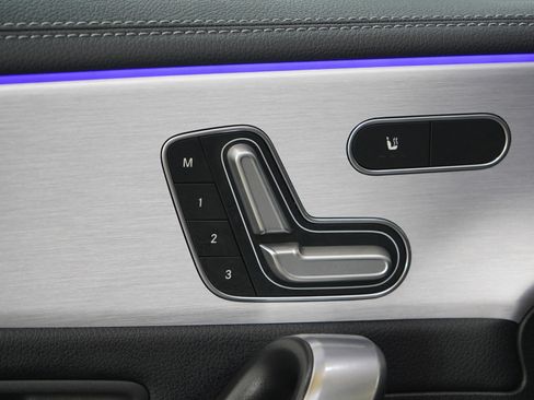 Used 2021 Mercedes-Benz CLA 250 4MATIC image 21