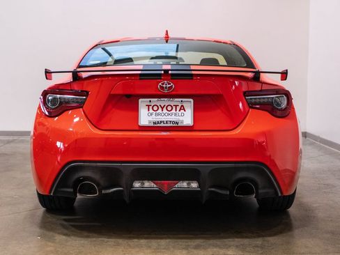 Used 2017 Toyota 86 860 Special Edition RWD image 8