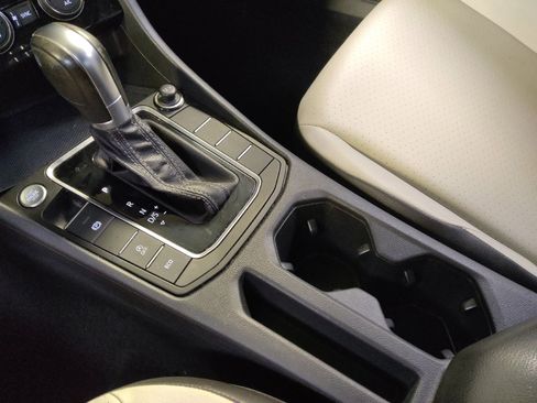 Used 2019 Volkswagen Jetta R-Line FWD image 26