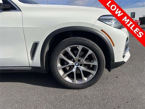 Used 2022 BMW X5 xDrive40i w/ Parking Assistance Package image 6