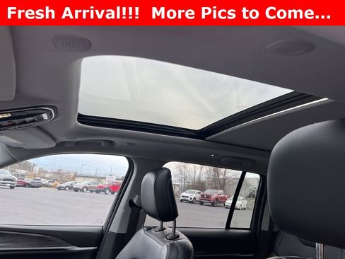 Used 2023 Jeep Grand Cherokee Limited w/ Black Appearance Package image 10