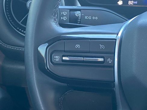 Used 2024 Chevrolet Colorado LT w/ LT Convenience Package image 10