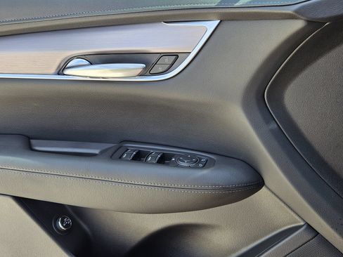 New 2026 Cadillac XT5 Luxury FWD image 25