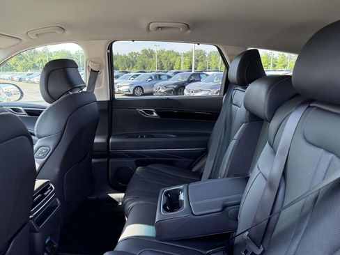 Used 2025 Genesis GV80 2.5T image 18