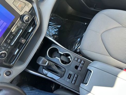 Certified 2024 Toyota Highlander LE image 40