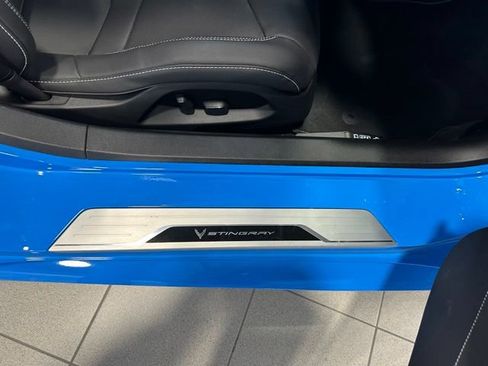 Used 2025 Chevrolet Corvette Stingray Coupe w/ 1LT RWD image 13