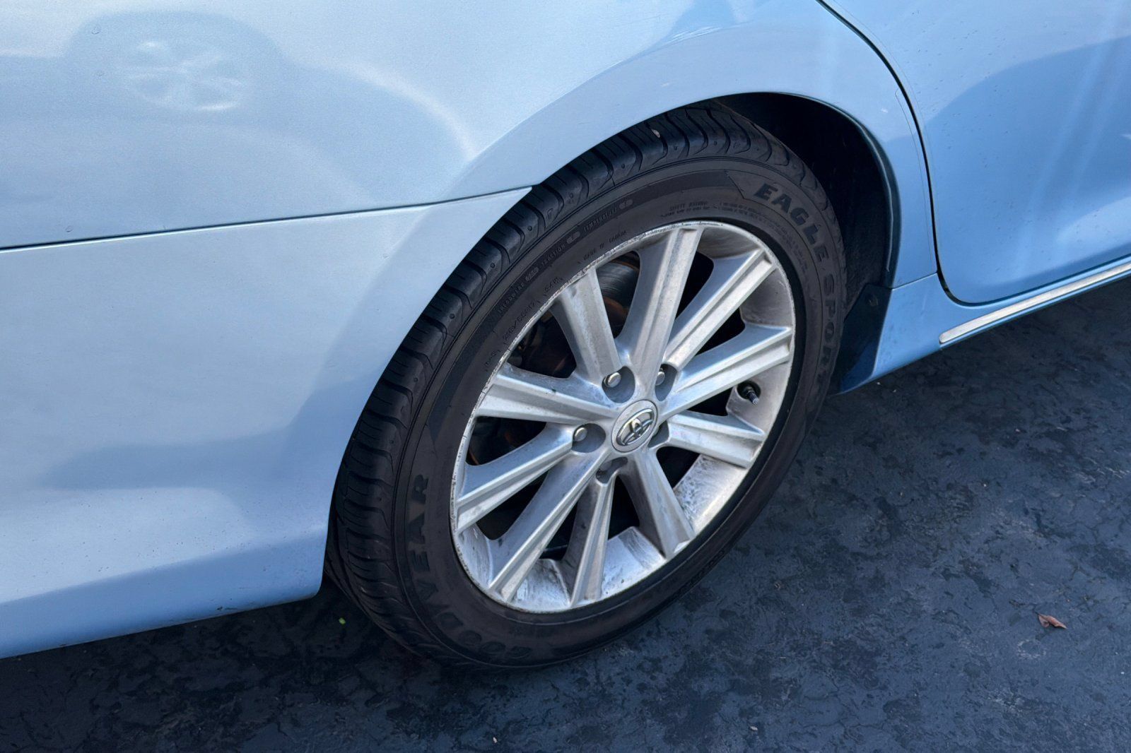 Used 2012 Toyota Camry XLE FWD image 4