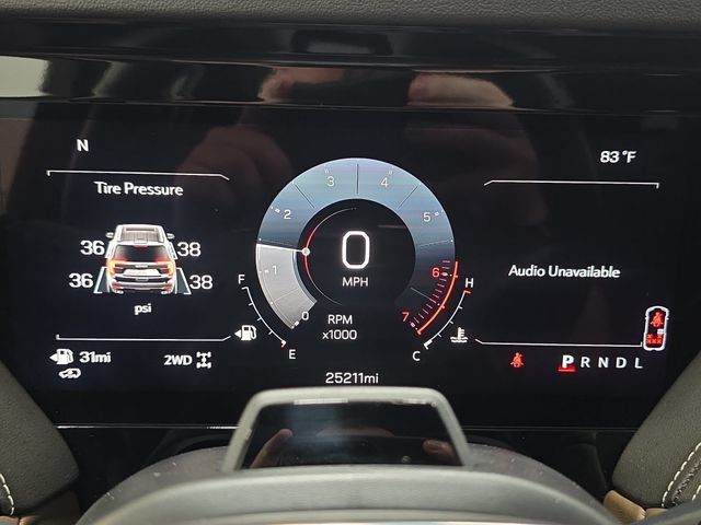 Used 2025 GMC Yukon Denali Ultimate AWD/4WD image 18