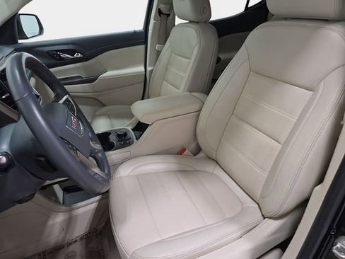 Used 2021 GMC Acadia Denali w/ Denali Technology Package AWD/4WD image 13
