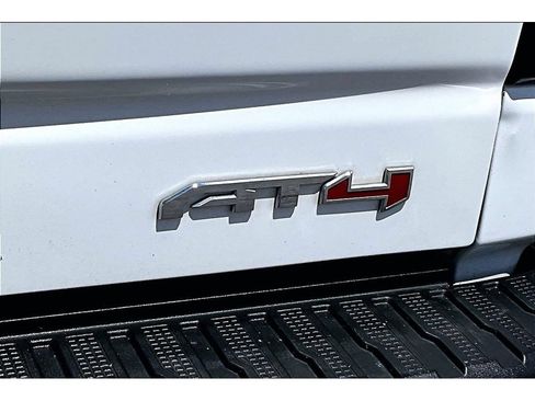 Used 2022 GMC Sierra 1500 AT4 w/ AT4 Premium Package AWD/4WD image 11