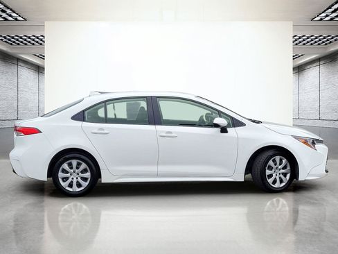 Used 2023 Toyota Corolla LE FWD image 6