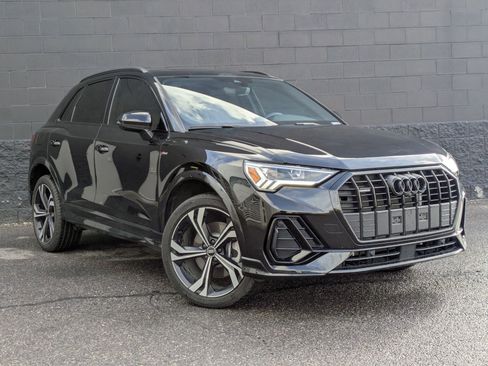Used 2023 Audi Q3 2.0T Premium Plus w/ Premium Plus Package image 3