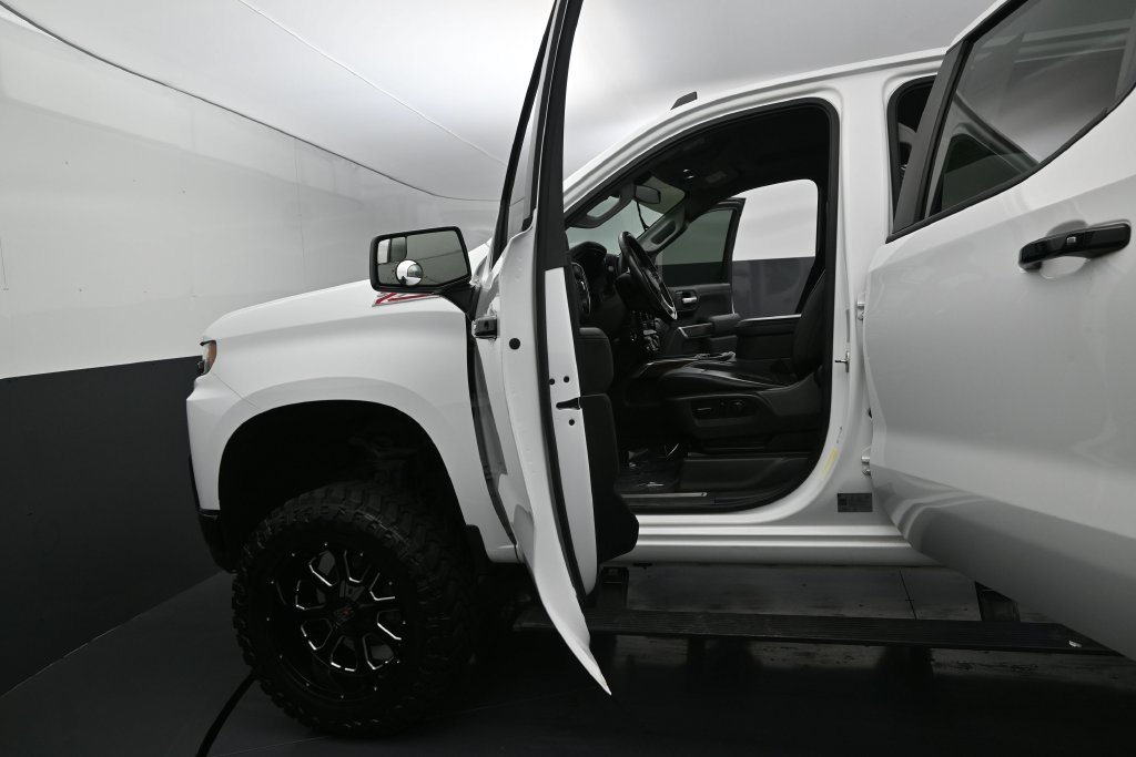 Used 2019 Chevrolet Silverado 1500 LT Trail Boss AWD/4WD image 13