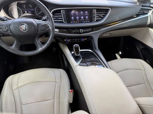 Used 2020 Buick Enclave Premium FWD image 18