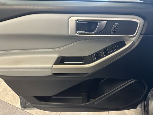 Certified 2022 Ford Explorer XLT w/ Equipment Group 202A image 22