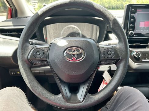Certified 2022 Toyota Corolla LE FWD image 14