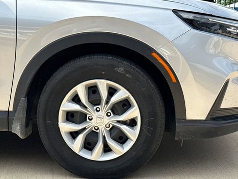 Used 2023 Honda CR-V LX image 6