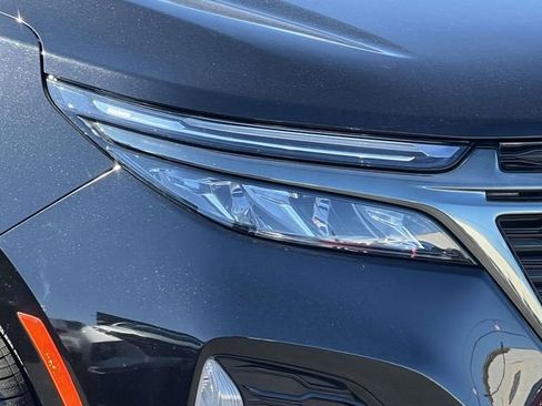 Used 2022 Chevrolet Equinox RS w/ RS Leather Package FWD image 9