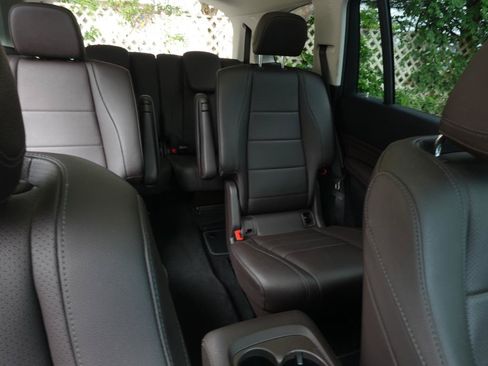 Used 2022 Mercedes-Benz GLS 450 4MATIC image 19