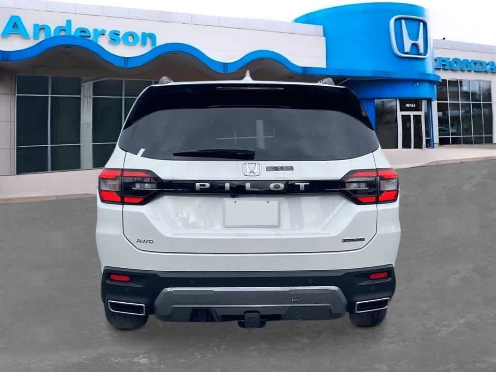 New 2026 Honda Pilot Touring image 3