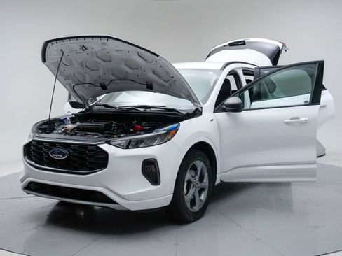 Used 2023 Ford Escape ST-Line AWD/4WD image 18