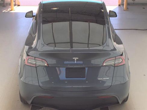 Used 2023 Tesla Model Y AWD image 7