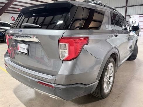 Used 2021 Ford Explorer XLT w/ Equipment Group 202A RWD image 3
