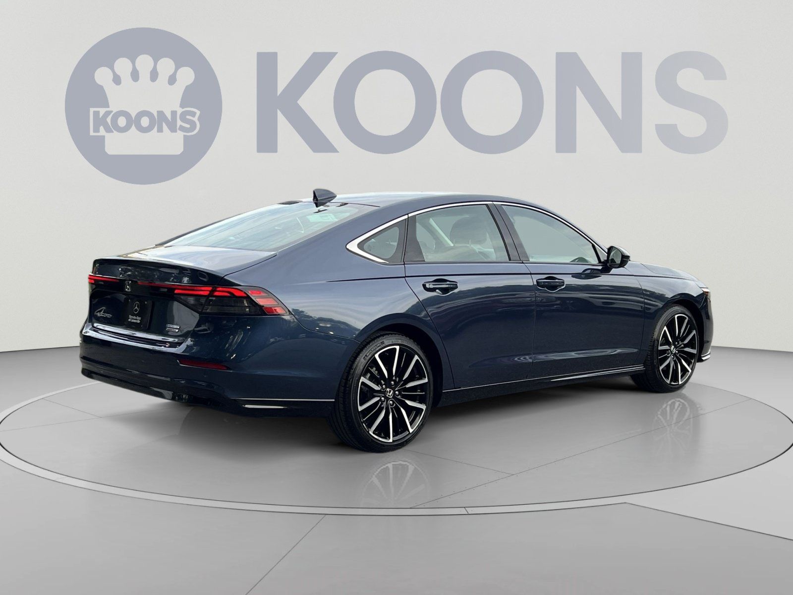Used 2025 Honda Accord Touring image 11