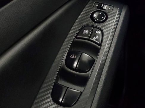 Used 2025 Nissan Altima 2.5 SV FWD image 16