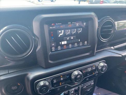 Used 2022 Jeep Wrangler Unlimited Sport AWD/4WD image 26