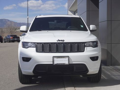 Used 2019 Jeep Grand Cherokee Altitude image 5