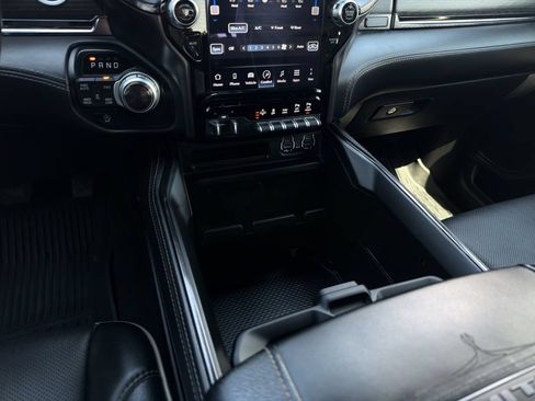 Used 2022 RAM 1500 Limited AWD/4WD image 15