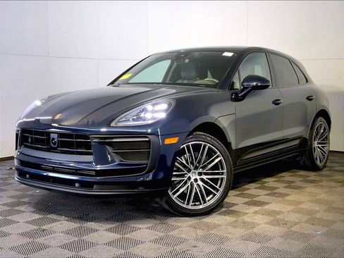 Certified 2023 Porsche Macan image 1