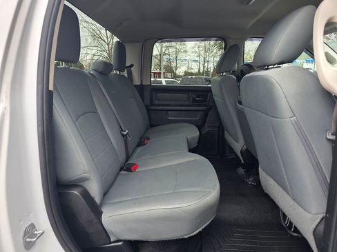 Used 2017 RAM 2500 Tradesman w/ Chrome Appearance Group image 21