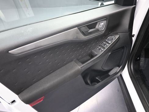 Used 2020 Ford Escape S image 13