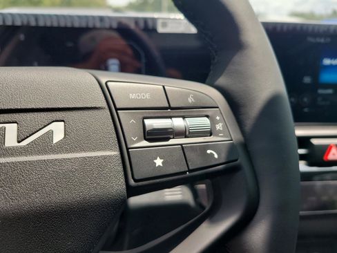 New 2026 Kia Sportage SX FWD image 13