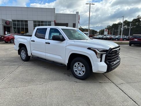 New 2026 Toyota Tundra SR image 9