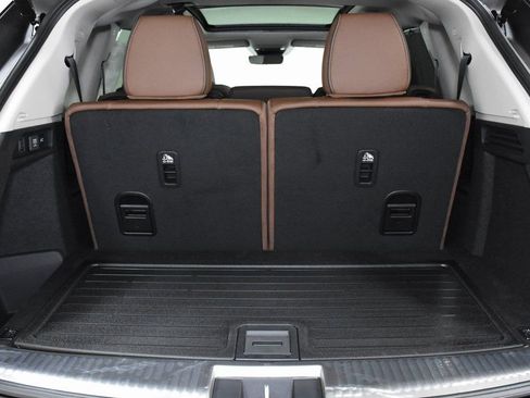 Used 2025 Acura MDX w/ Advance Package image 39
