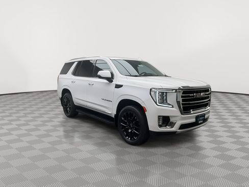 Certified 2024 GMC Yukon SLT w/ SLT Premium Package AWD/4WD image 39