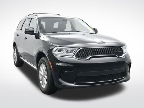 Used 2023 Dodge Durango SXT image 3