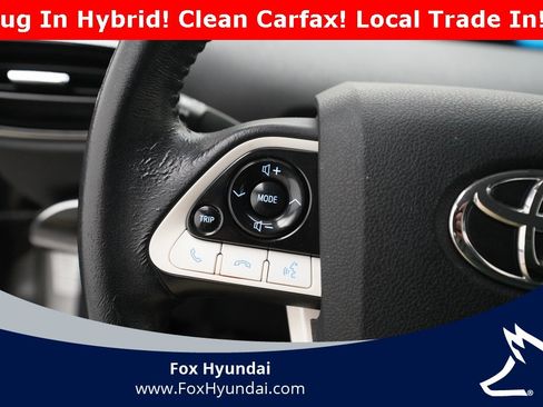 Used 2017 Toyota Prius Prime Premium image 17
