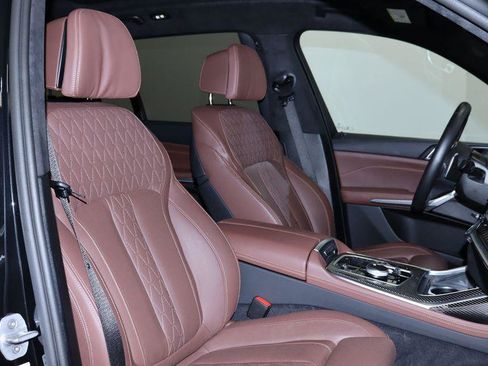 Used 2026 BMW X7 M60i AWD/4WD image 23
