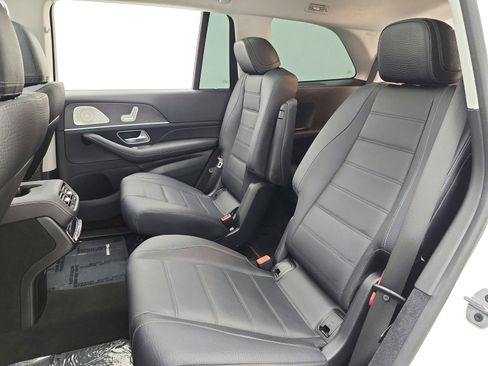 Used 2023 Mercedes-Benz GLS 580 4MATIC image 16