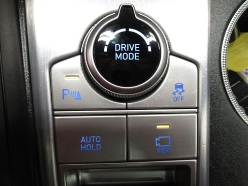 Used 2020 Genesis G70 3.3T w/ Sport Package AWD/4WD image 35
