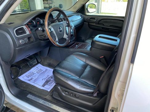 Used 2008 GMC Yukon Denali AWD/4WD image 13