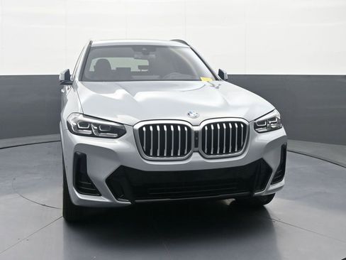 Used 2024 BMW X3 xDrive30i w/ Premium Package image 2