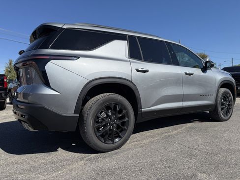 New 2026 Chevrolet Traverse LT w/ Midnight/Sport Edition image 8
