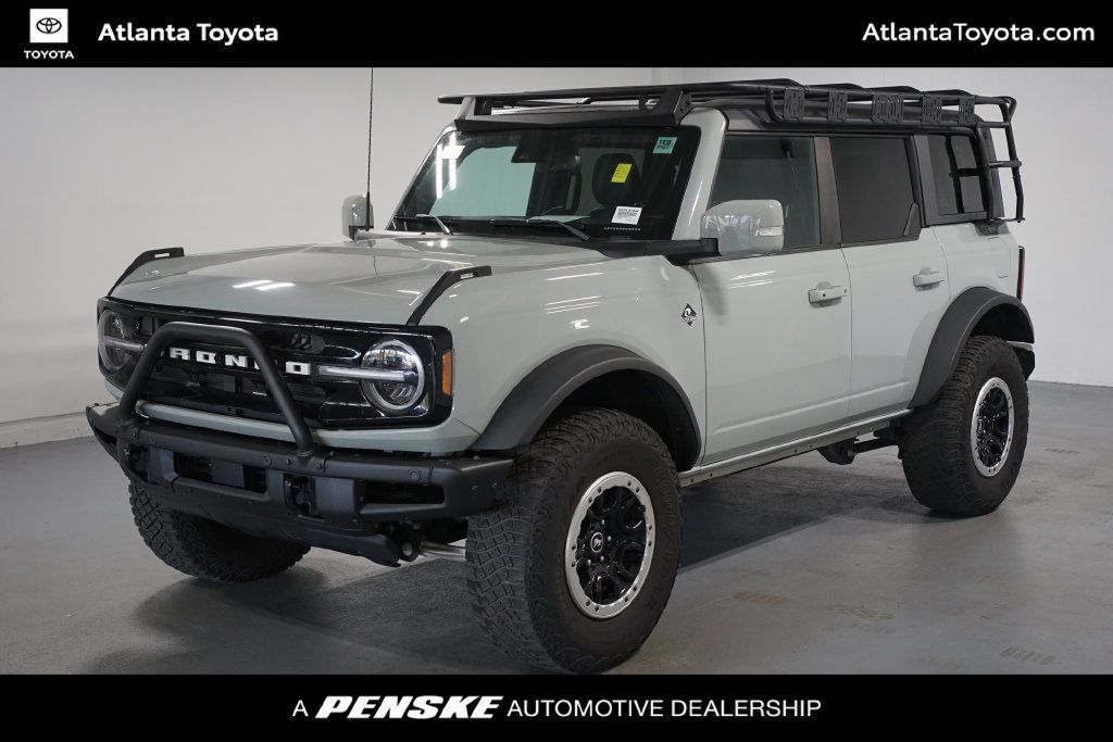 Used 2022 Ford Bronco Outer Banks w/ Sasquatch Package AWD/4WD image 1