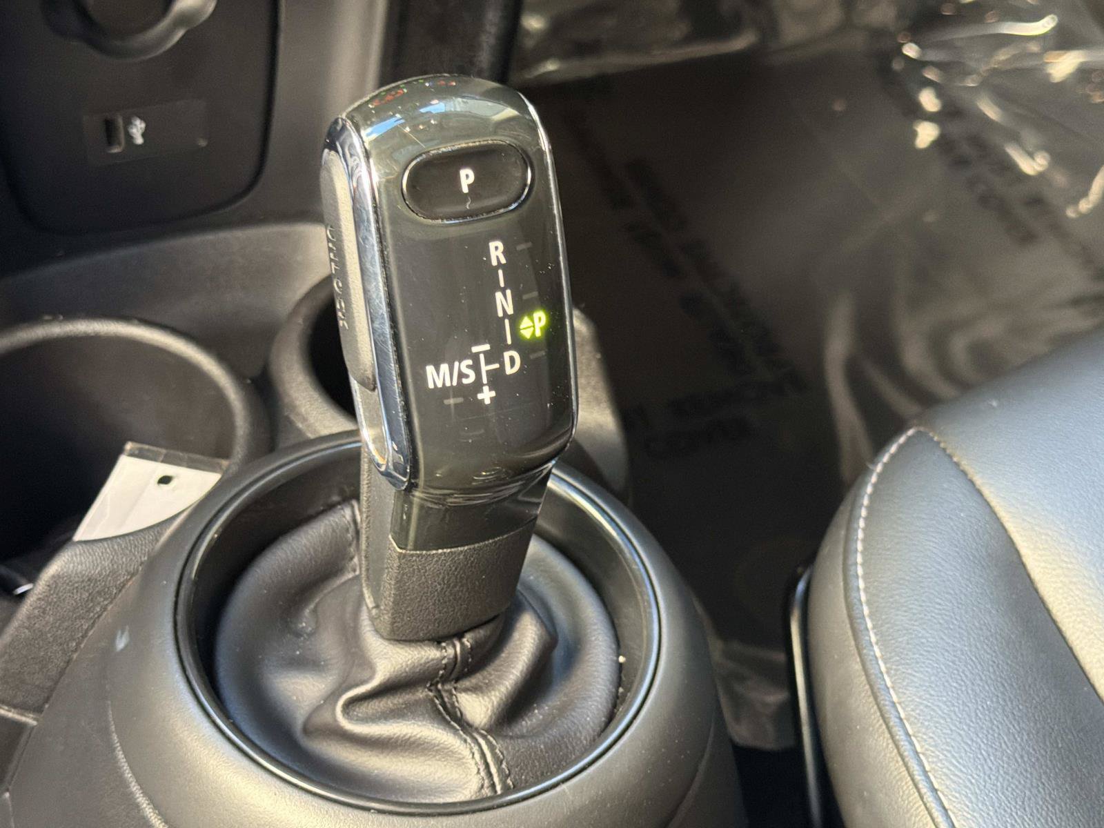 Used 2022 MINI Cooper 2-Door Hardtop FWD image 19
